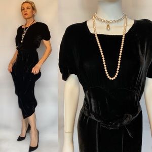 1920s Black Velvet Long Evening Gown